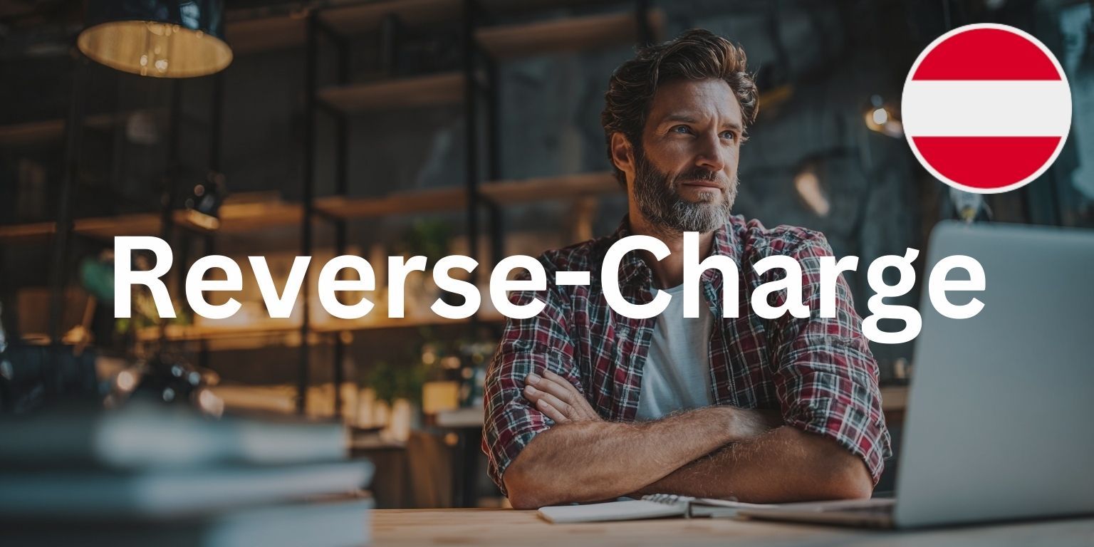 älterer unternehmer arbeitet am laptop in modernem, minimalistischem arbeitsbereich, natuerliches licht, warme atmosphaere, realistische fotografie, professionelle aber gemuetliche stimmung